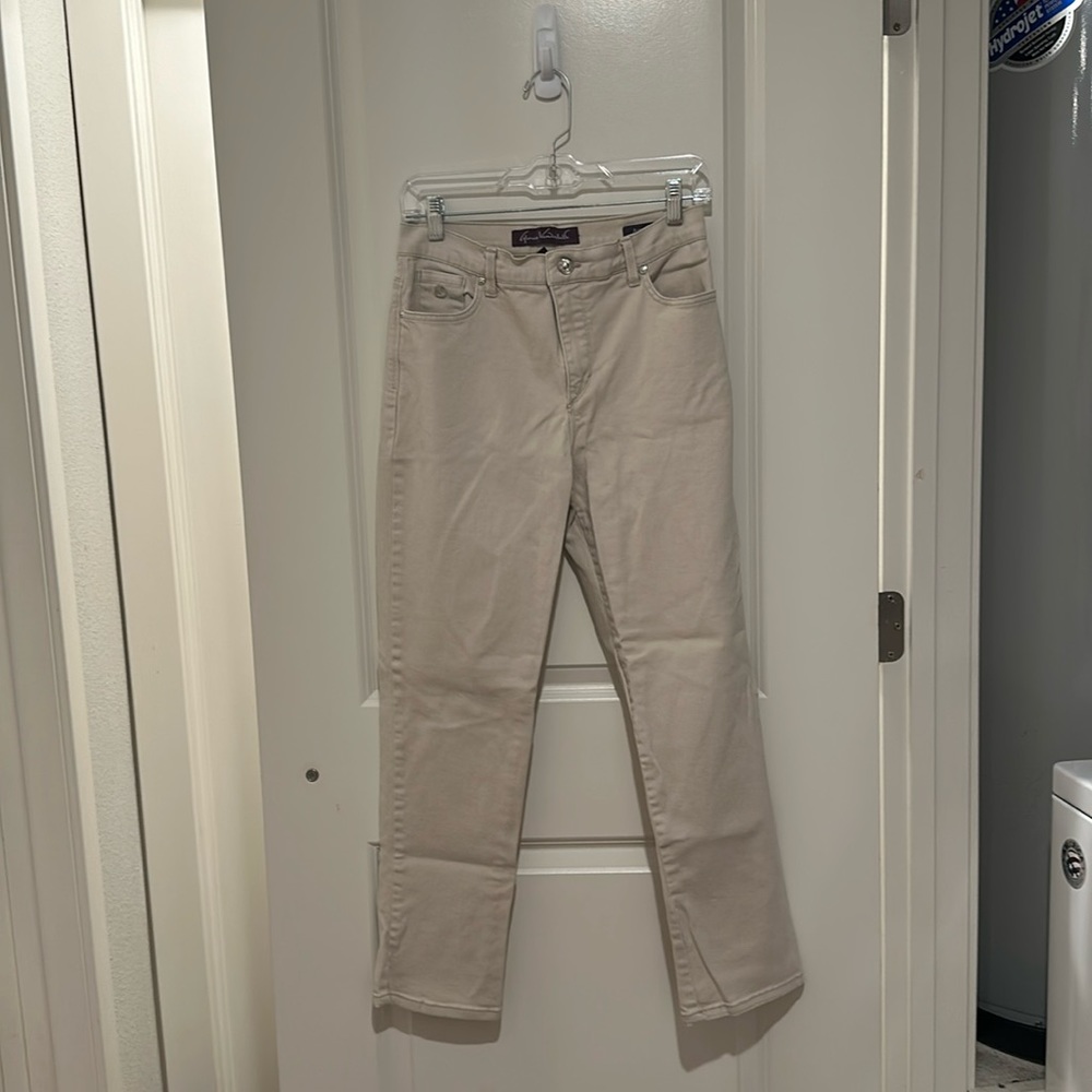 Gloria Vanderbilt khakis